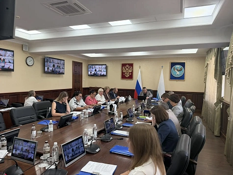 В Правительстве Республике Алтай обсудили меры поддержки работников  с семейными обязанностями и развитие социального партнерства